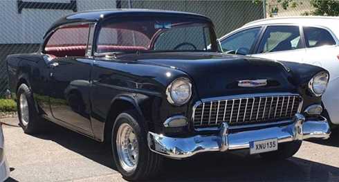 Svart Chevrolet Bel Air Sport Coupe stulen i Bro